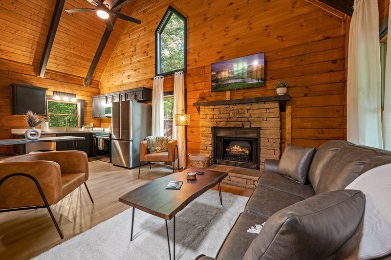 2940 Heavens Path Way, Sevierville, TN 37862