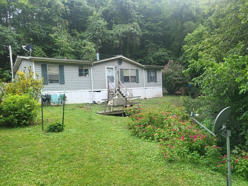 838 S New Era Rd, Sevierville, TN 37862