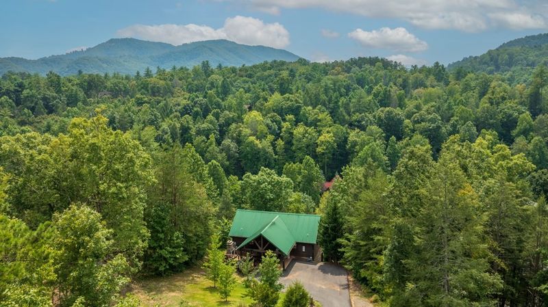 2214 Dogwood Cove Way, Sevierville, TN 37862