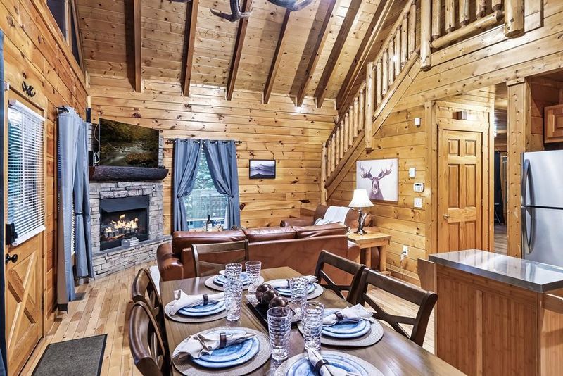 1402 Ridgefield Dr, Sevierville, TN 37876