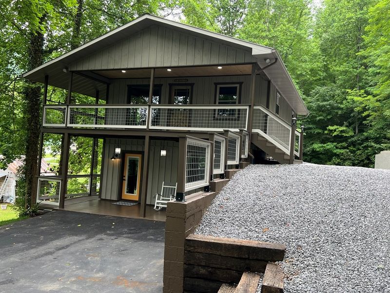 3456 Sugar Camp Cir, Sevierville, TN 37862