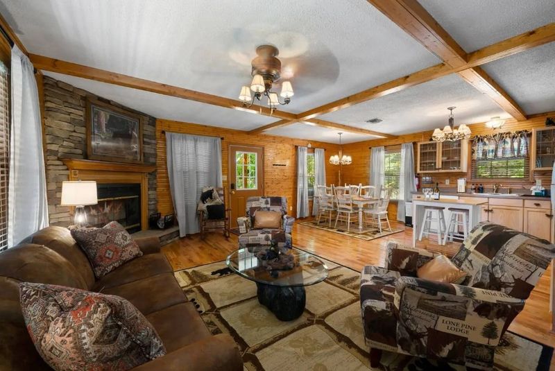 3716 Harris Mtn Way, Sevierville, TN 37876