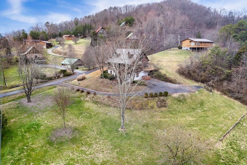 2059 Tiffany Way, Sevierville, TN 37862