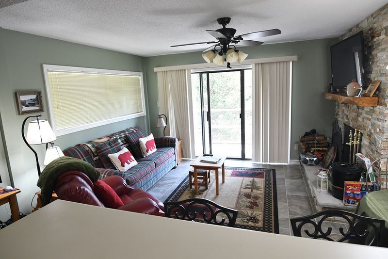 1081821 Cove Rd, Sevierville, TN 37876