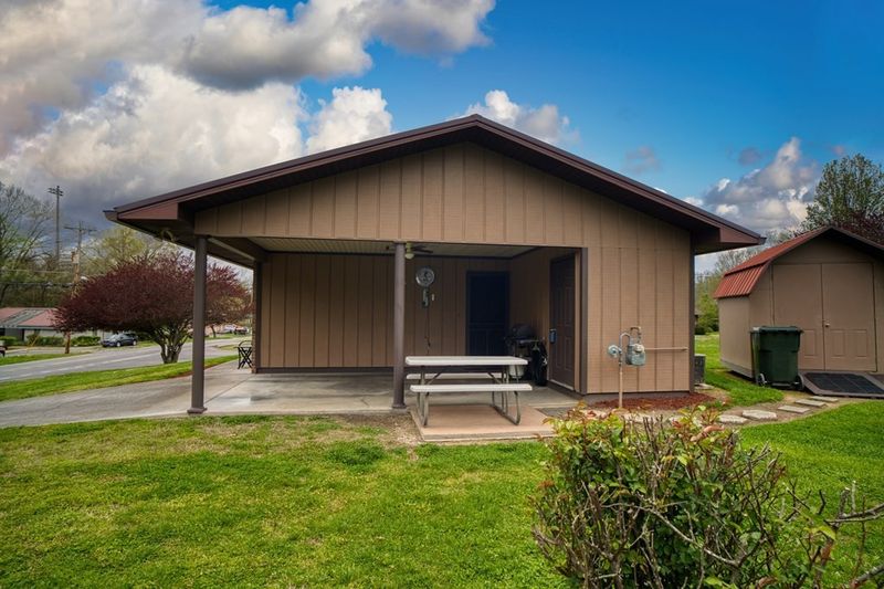 1262 Old Newport Hw, Sevierville, TN 37862