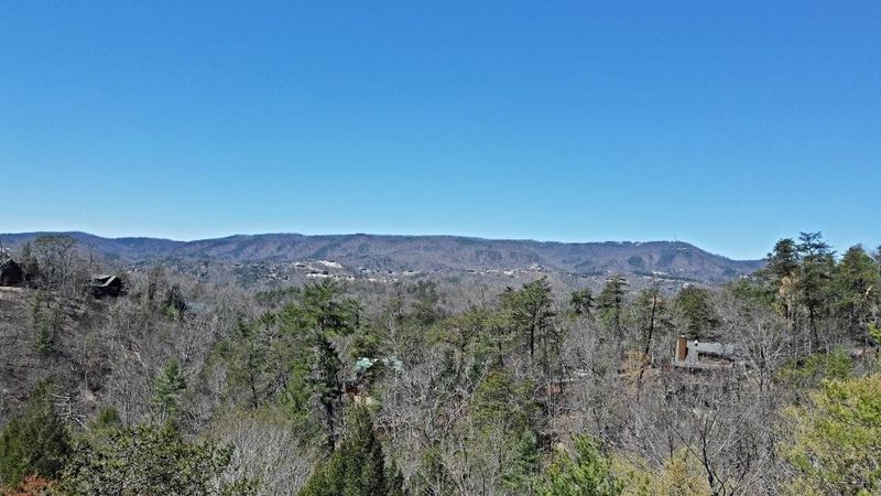 2922 Lightfoot Way, Sevierville, TN 37862