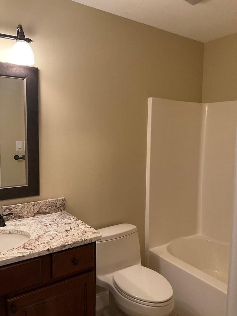 1048 Fine Glen Dr, Sevierville, TN 37862
