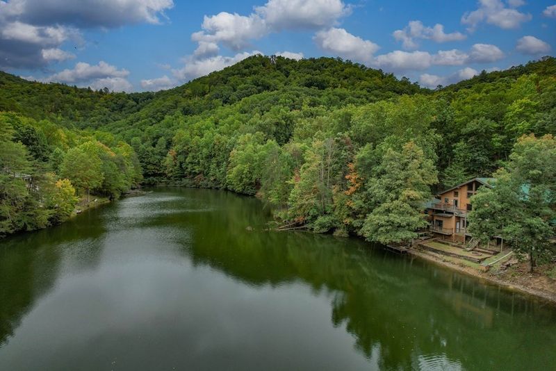 3768 Marian Lake Way, Sevierville, TN 37862