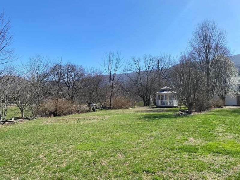 3154 Wears Valley Rd, Sevierville, TN 37862
