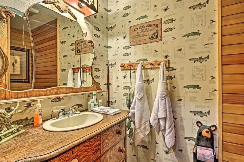 1910 Pittman Center Rd, Sevierville, TN 37876