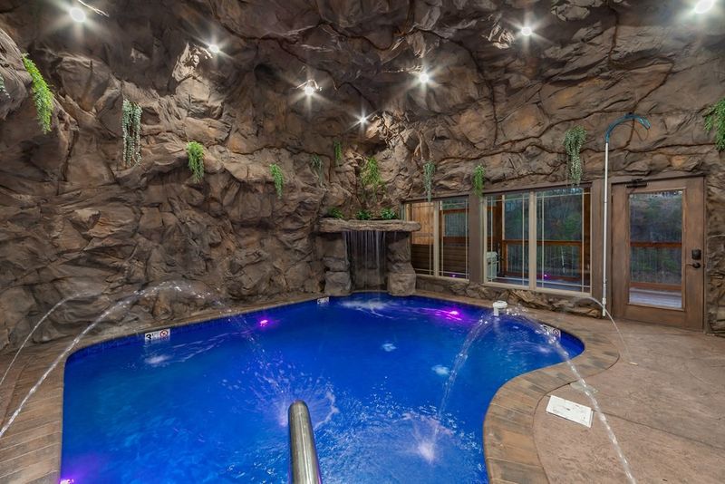 2264 Coopers Hawk Way, Sevierville, TN 37862