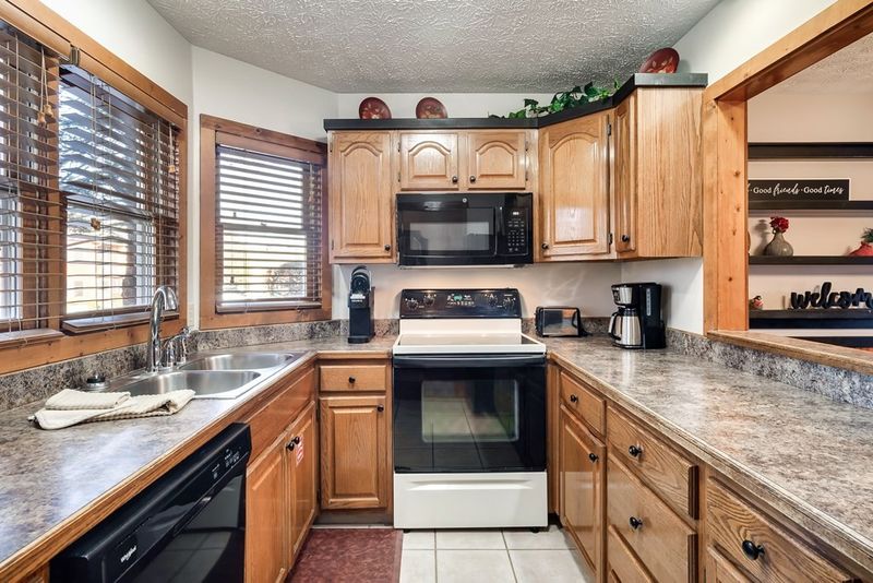 2044 Hickory Ridge Way #334, Sevierville, TN 37862
