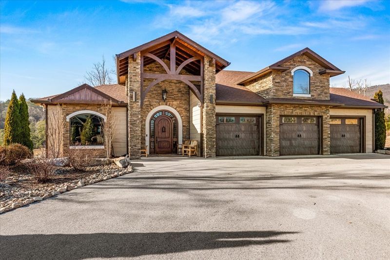 3068 Smoky Bluff Trl, Sevierville, TN 37862