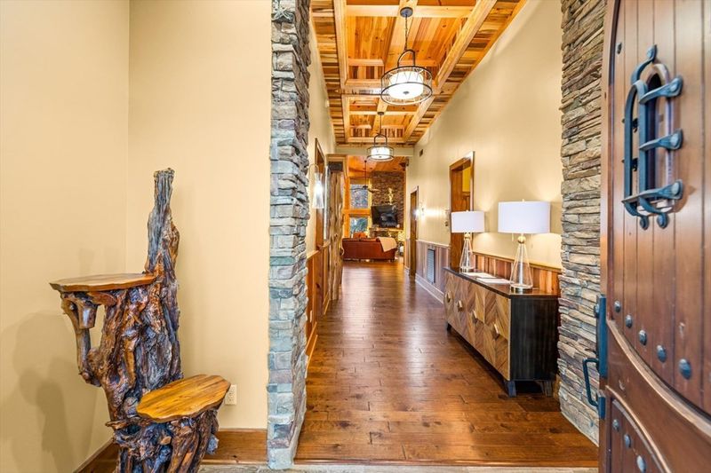 3068 Smoky Bluff Trl, Sevierville, TN 37862