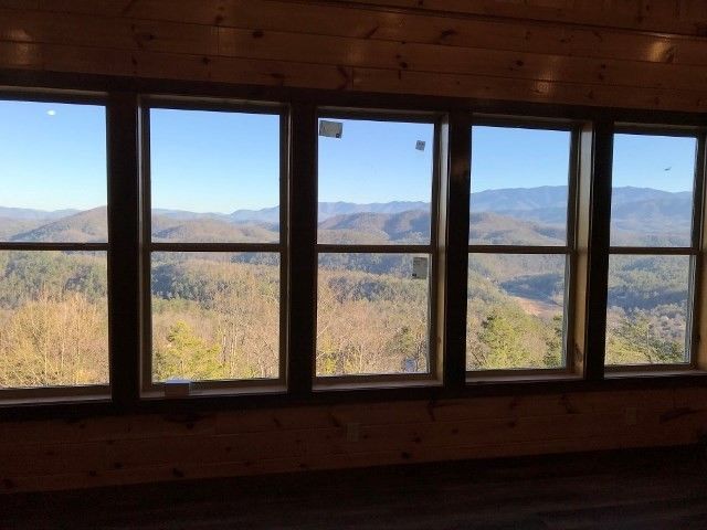 908 Autumn Ridge Way, Sevierville, TN 37876