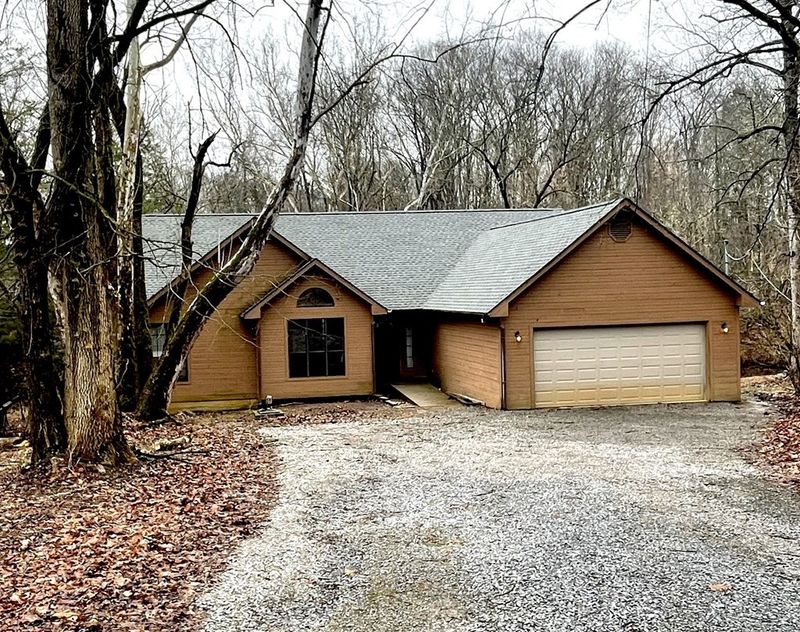 2322 Arch Rock Dr, Sevierville, TN 37876