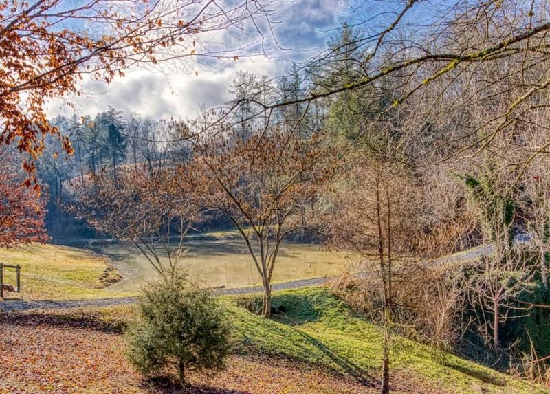 3342 Arnold Pw, Sevierville, TN 37876