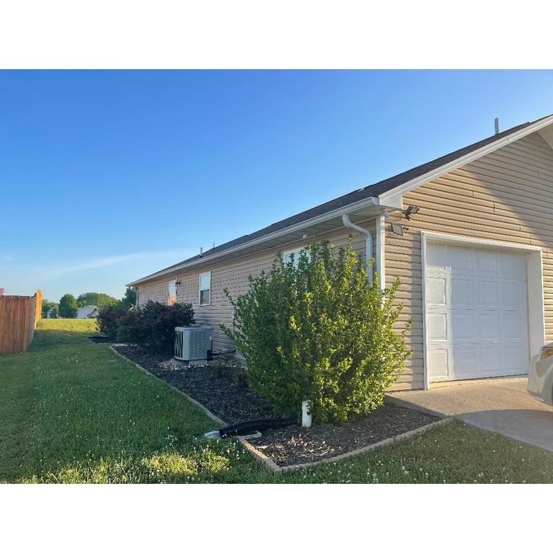 1504 Cloverdale Ln, Sevierville, TN 37862