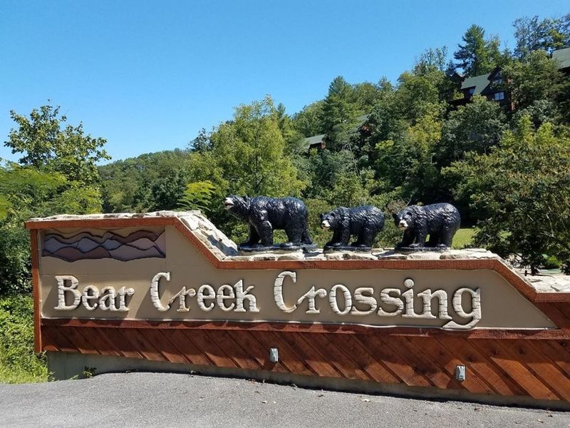1942 Cougar Crossing Way #LIFEISGOOD, Sevierville, TN 37862