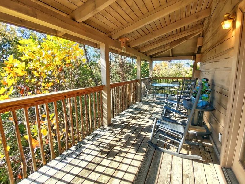 2226 Eagle Feather Dr, Sevierville, TN 37876