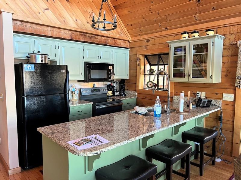 909 Deer Run Way #CABIN4099, Sevierville, TN 37862
