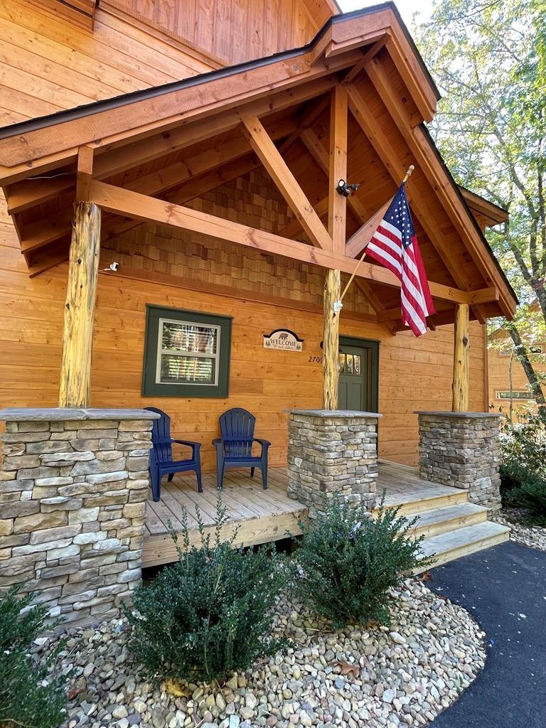 2709 Mossy Creek Ln, Sevierville, TN 37862