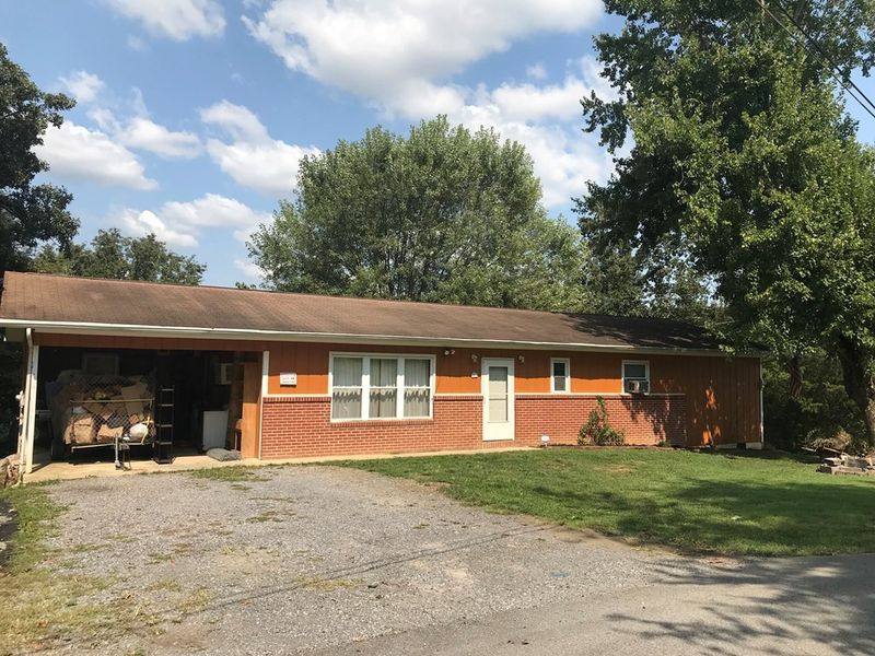 503 Fred Sales Pl, Sevierville, TN 37876