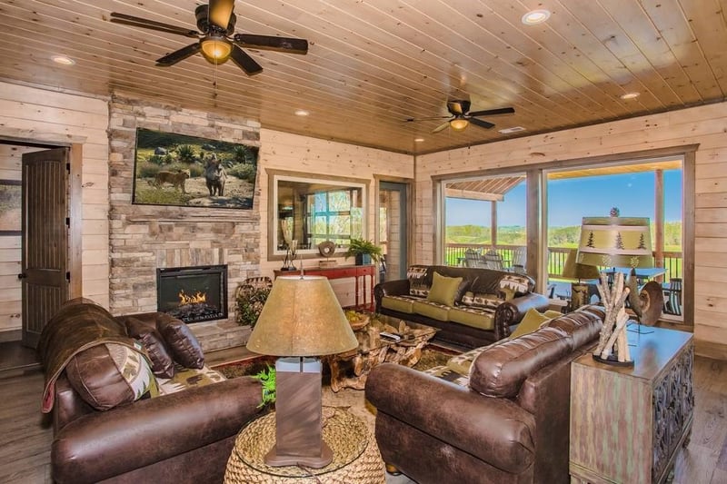 21 Reed Schoolhouse Rd, Sevierville, TN 37862