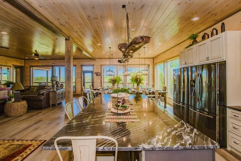 21 Reed Schoolhouse Rd, Sevierville, TN 37862