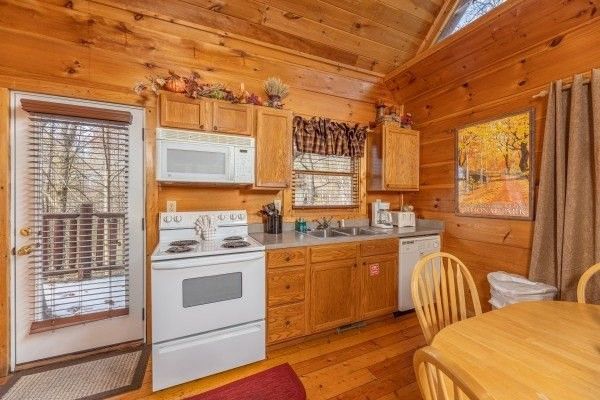 2457 School House Gap Rd #FALLININLOVE, Sevierville, TN 37876