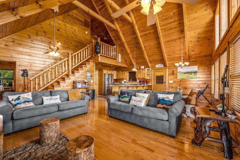 3449 Cove Meadows Dr, Sevierville, TN 37862