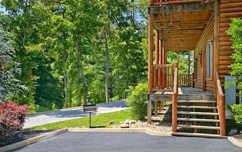 1663 Mountain Lodge Way #THEMIRAGE, Sevierville, TN 37862