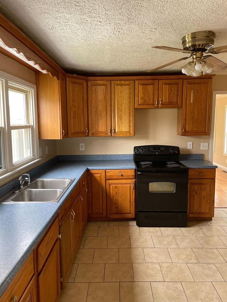 703 Centeroak, Knoxville, TN 37920