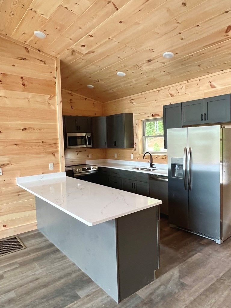 739 Ridgefield Dr, Sevierville, TN 37876