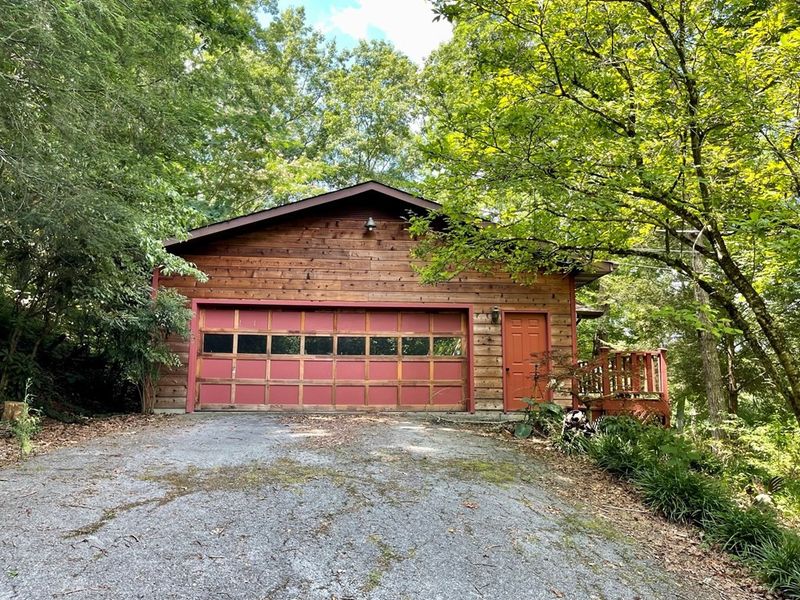 3842 Pleasant View Ln, Sevierville, TN 37876