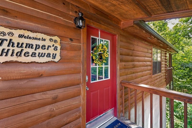 1668 Raccoon Den Way, Sevierville, TN 37862