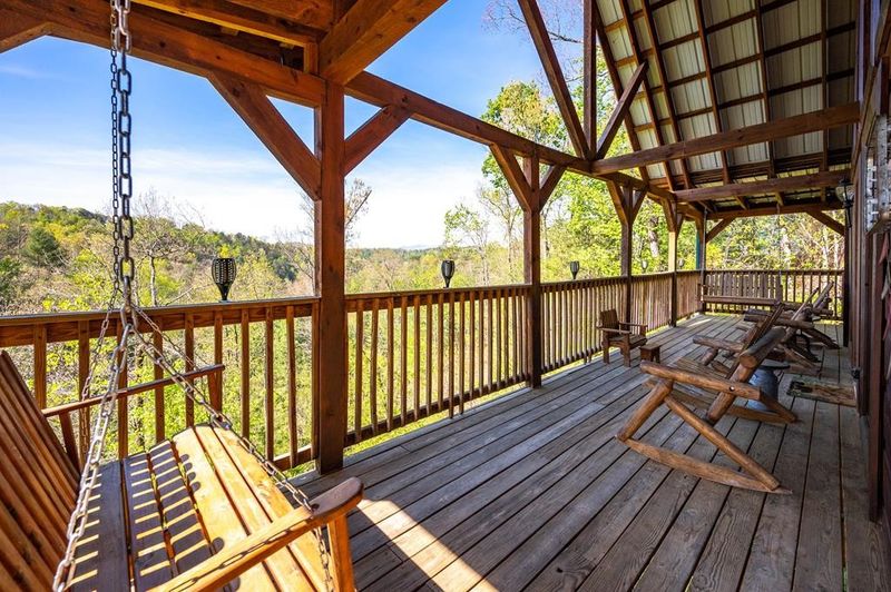 2010 Bird Ridge Rd, Sevierville, TN 37876