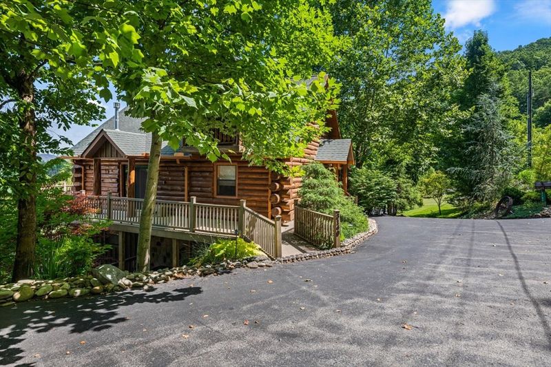 3140 Kulpan Way, Sevierville, TN 37862
