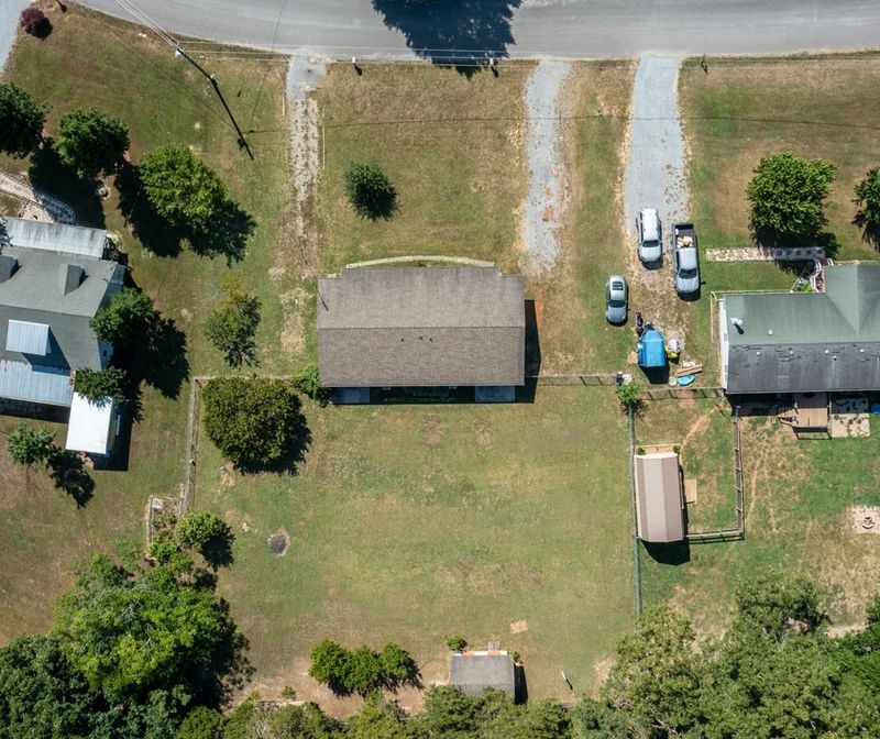 2925 Eledge Ln, Sevierville, TN 37876