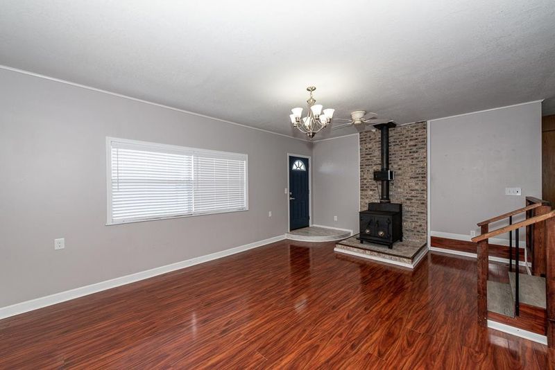 1310 Fredrick, Sevierville, TN 37876