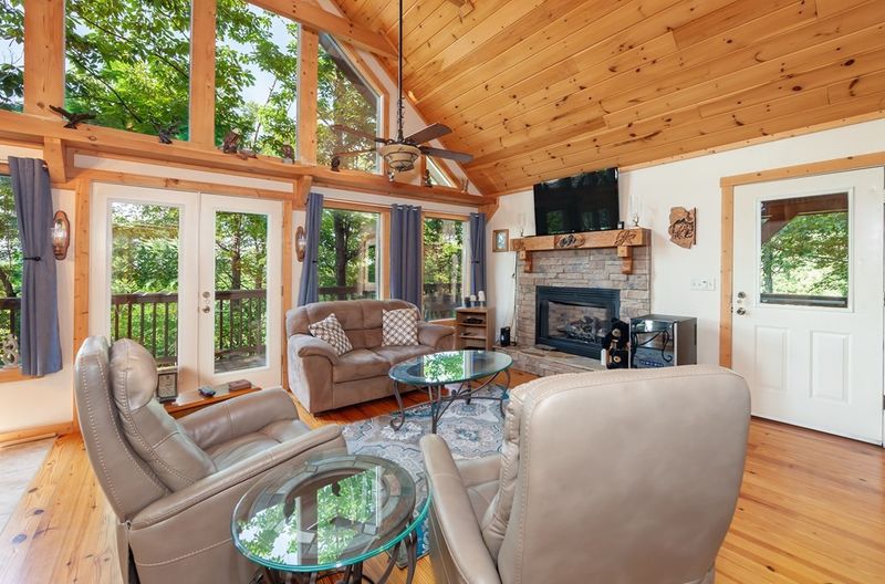 2545 Wildcat Ridge Rd, Sevierville, TN 37862