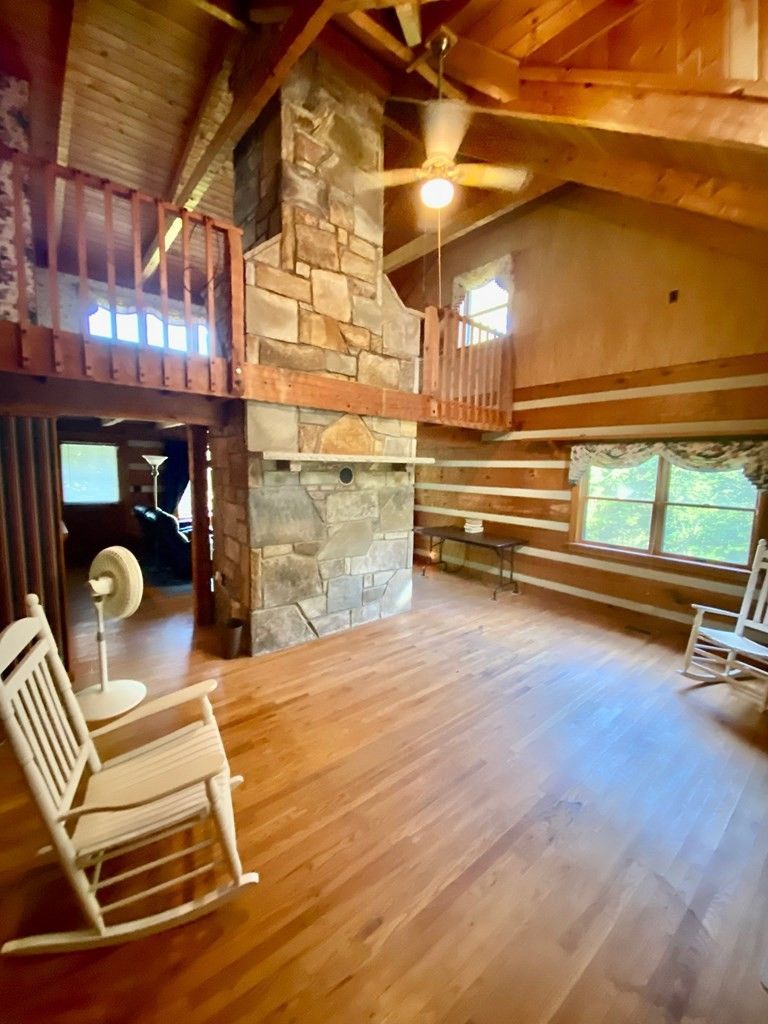 2170 Walden S Creek Rd, Sevierville, TN 37862