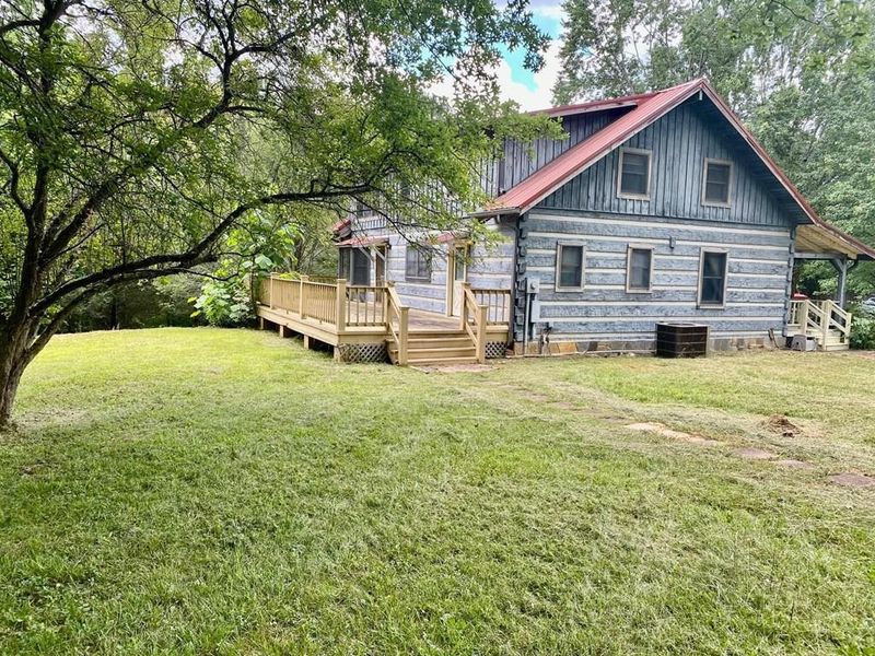 2170 Walden S Creek Rd, Sevierville, TN 37862