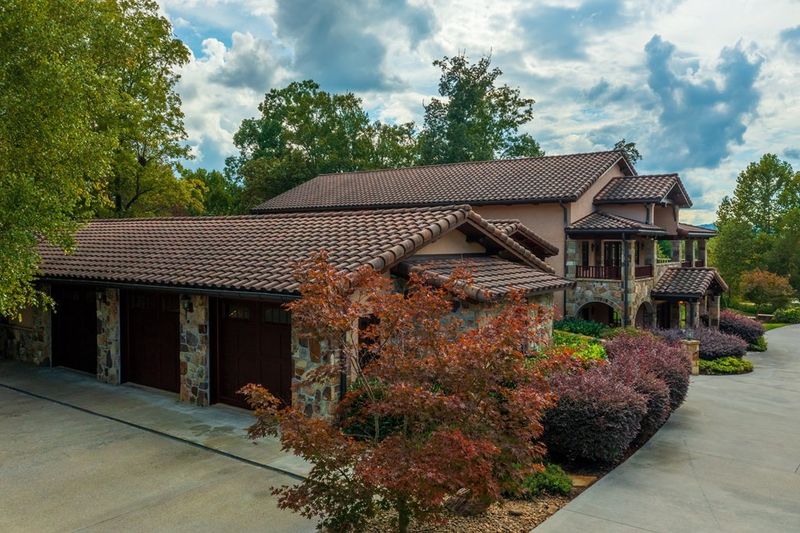 1514 Canterbury Downs Rd, Sevierville, TN 37862