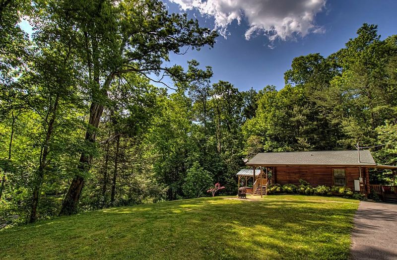 1284 Laurel Lick #FIREFLYFOREST, Sevierville, TN 37876