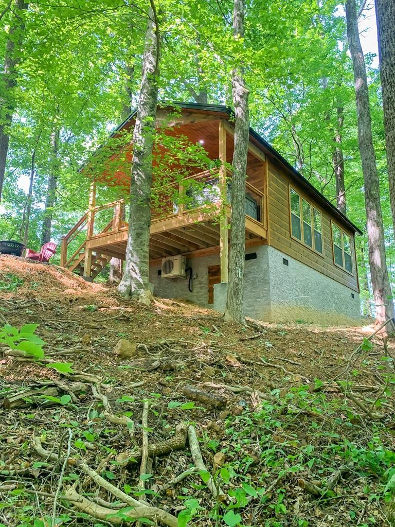 3322 Whaley Rd, Sevierville, TN 37876