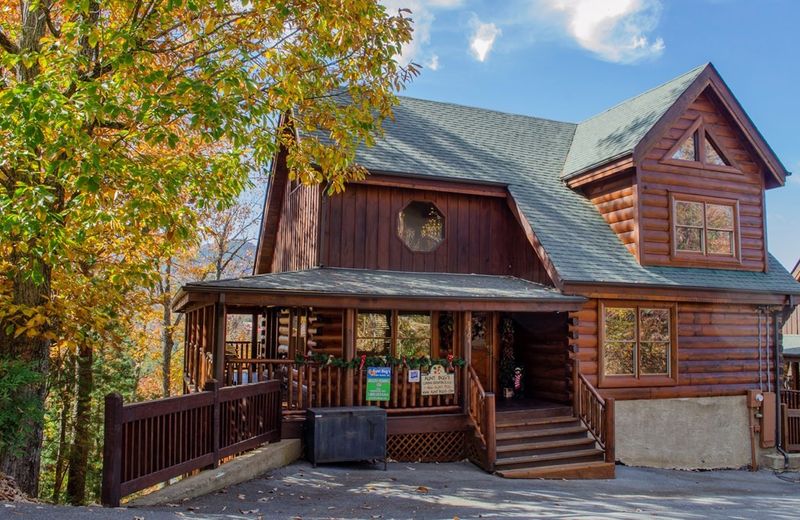 1304 Timberwolf Dr, Sevierville, TN 37862