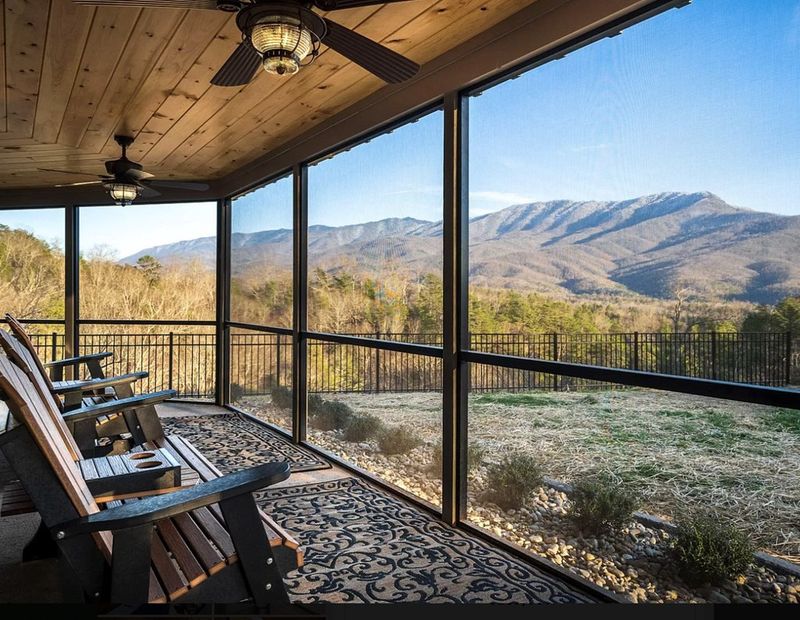 3198 Hickey, Sevierville, TN 37876