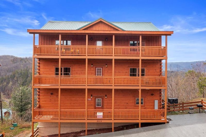 2313 Boulder Way, Sevierville, TN 37876