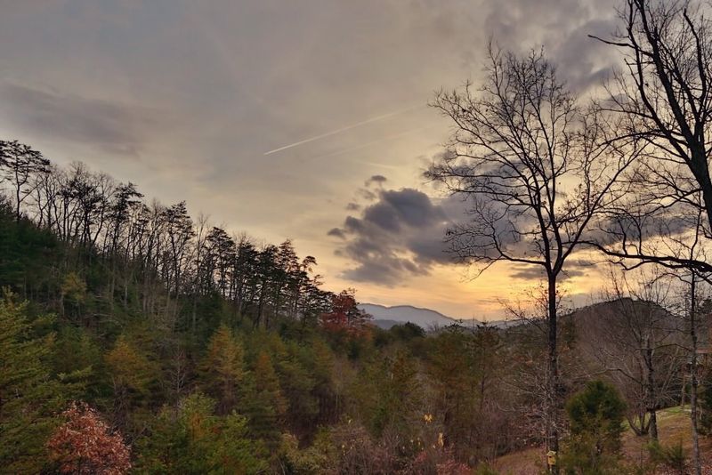 2506 Jada Ln, Sevierville, TN 37876
